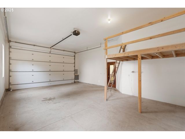 1045 TAYLOR Rd, Kalama, WA 98625