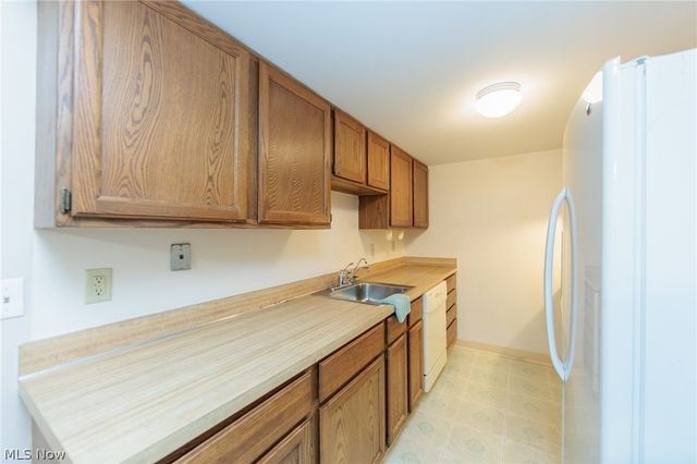 3265 Mayfield Road 29, Cleveland Heights, OH 44118