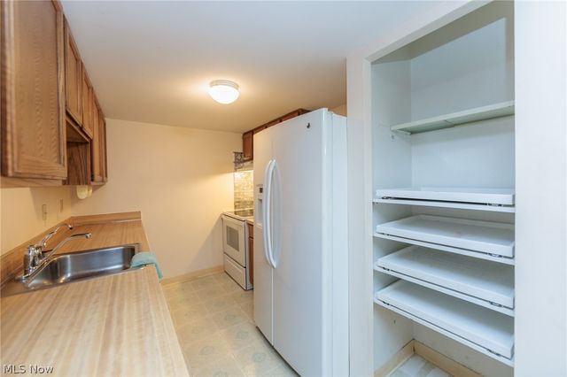 3265 Mayfield Road 29, Cleveland Heights, OH 44118