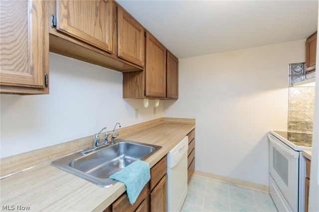 3265 Mayfield Road 29, Cleveland Heights, OH 44118