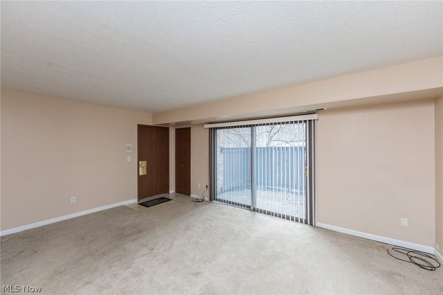 3265 Mayfield Road 29, Cleveland Heights, OH 44118