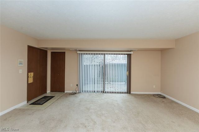 3265 Mayfield Road 29, Cleveland Heights, OH 44118