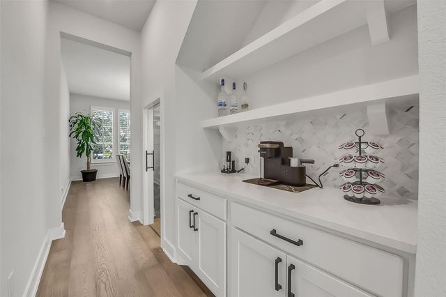 10410 Fountain Shore Drive, Missouri City, TX 77459