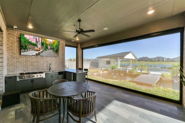 10410 Fountain Shore Drive, Missouri City, TX 77459