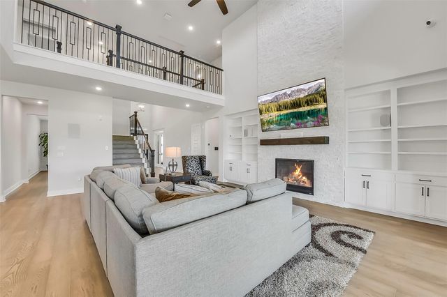 10410 Fountain Shore Drive, Missouri City, TX 77459