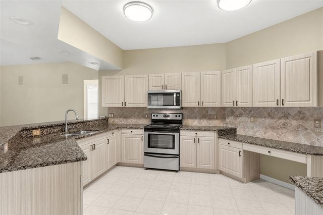 20403 QUINLAN STREET, Orlando, FL 32833