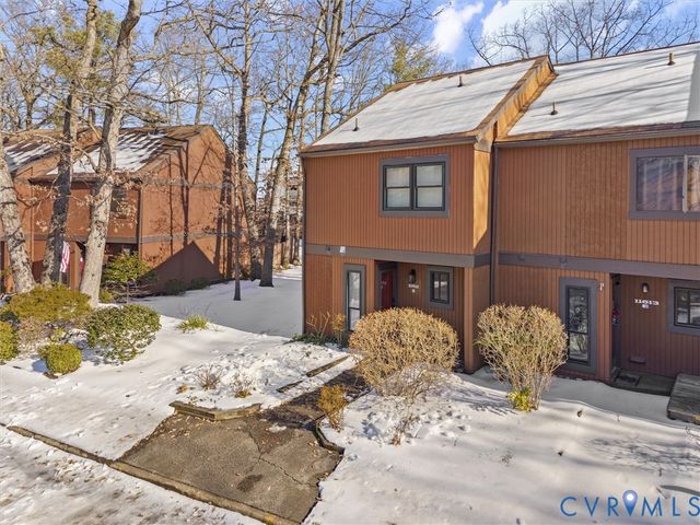 11611 E Briar Patch Dr, Midlothian, VA 23113