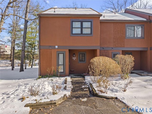 11611 E Briar Patch Dr, Midlothian, VA 23113