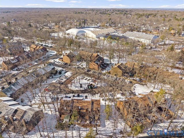 11611 E Briar Patch Dr, Midlothian, VA 23113