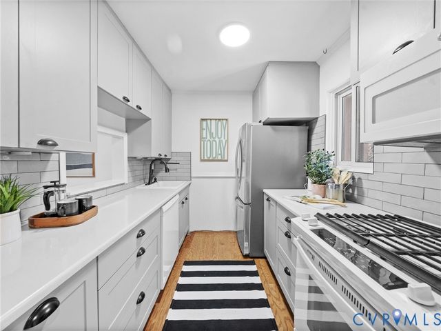 11611 E Briar Patch Dr, Midlothian, VA 23113