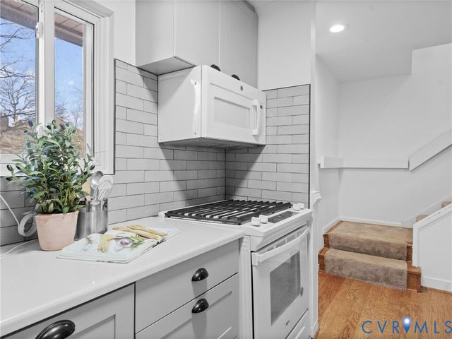 11611 E Briar Patch Dr, Midlothian, VA 23113