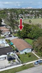 2411 Thomas St, Hollywood, FL 33020