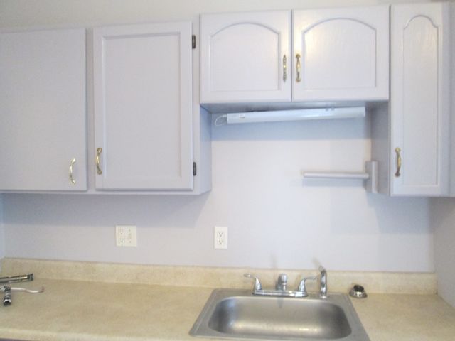 3 Lynn St 1, Fitchburg, MA 01420