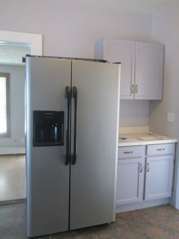 3 Lynn St 1, Fitchburg, MA 01420