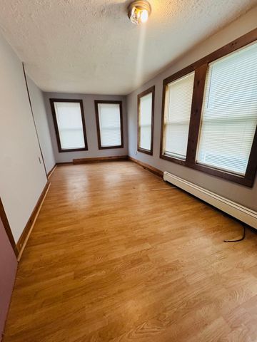 3 Lynn St 1, Fitchburg, MA 01420