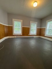3 Lynn St 1, Fitchburg, MA 01420