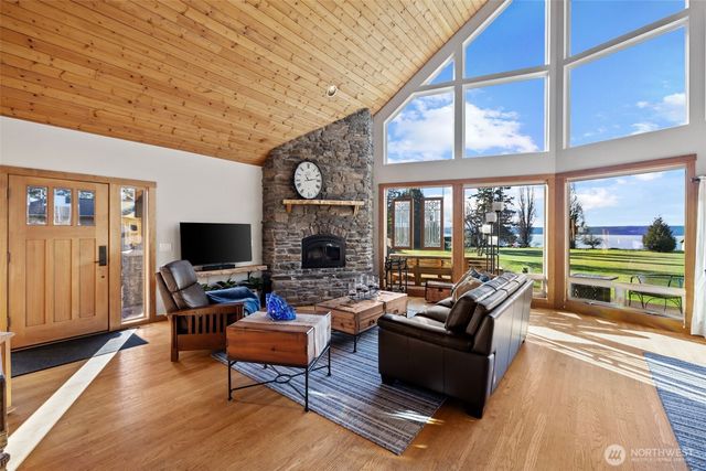 3418 Rose Lane, Camano Island, WA 98282