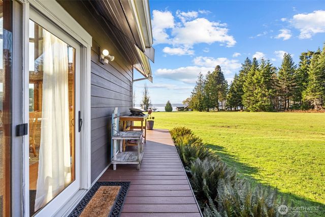 3418 Rose Lane, Camano Island, WA 98282