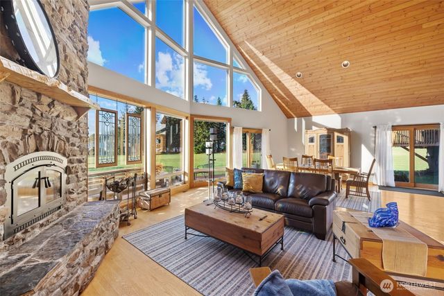 3418 Rose Lane, Camano Island, WA 98282