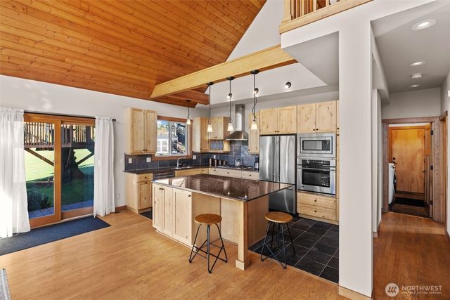 3418 Rose Lane, Camano Island, WA 98282