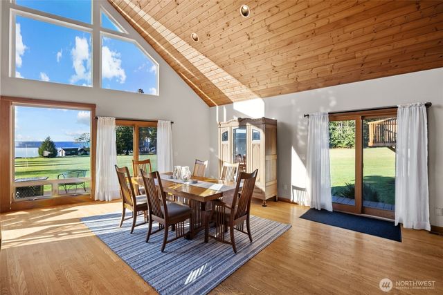 3418 Rose Lane, Camano Island, WA 98282