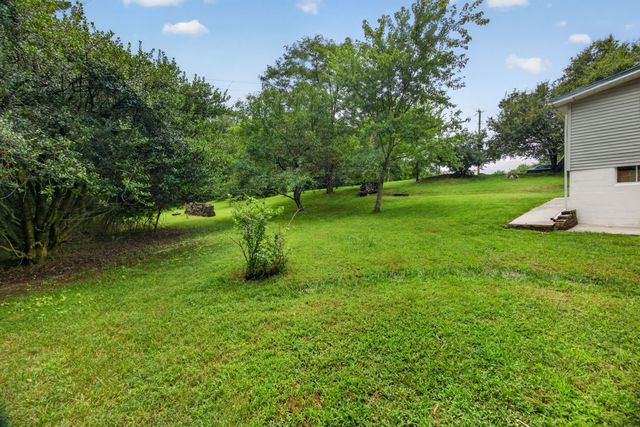 52 Columbia St, Cookeville, TN 38501