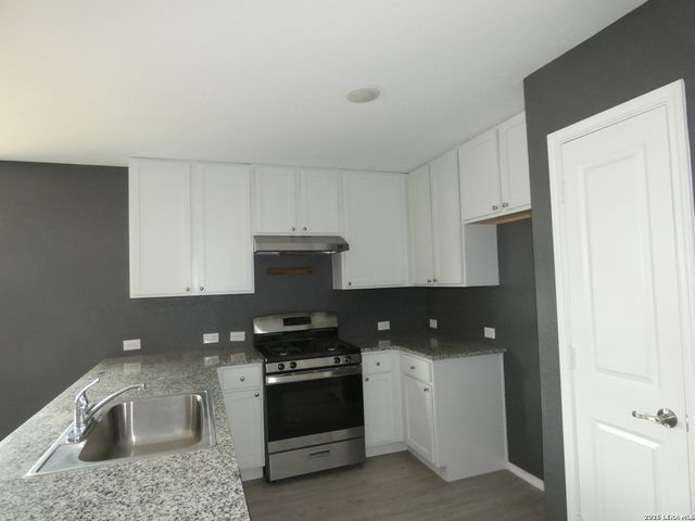 10002 Kersey Mill, San Antonio, TX 78224
