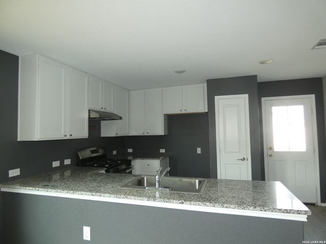 10002 Kersey Mill, San Antonio, TX 78224