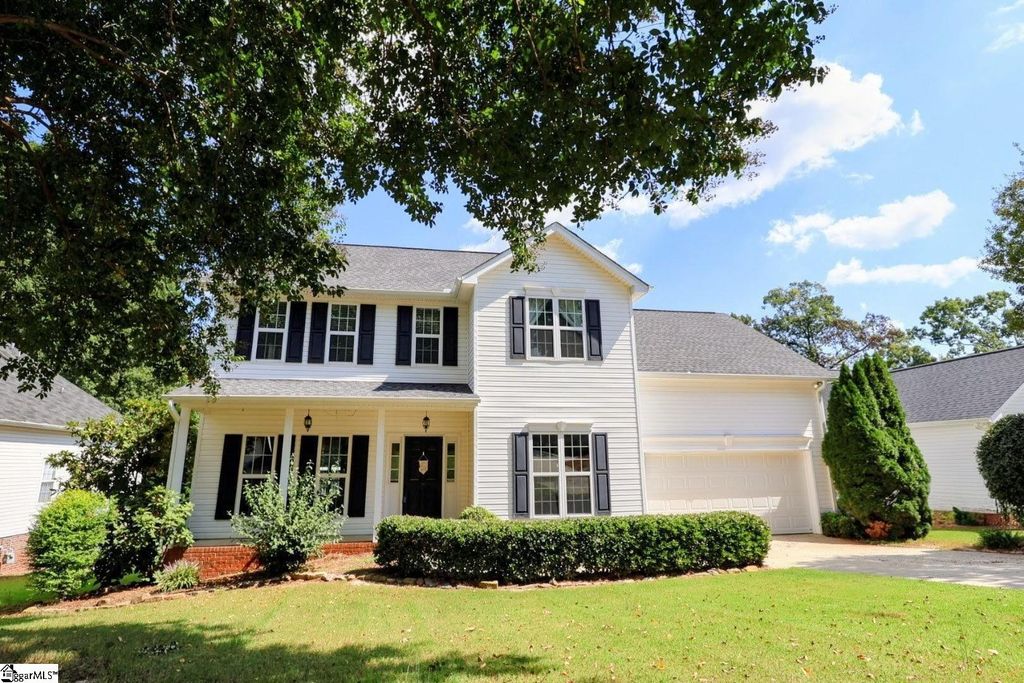 11 Hickory Hollow Court, Greenville, SC 29607