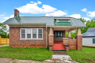 923 E Ninth St., Hopkinsville, KY 42240