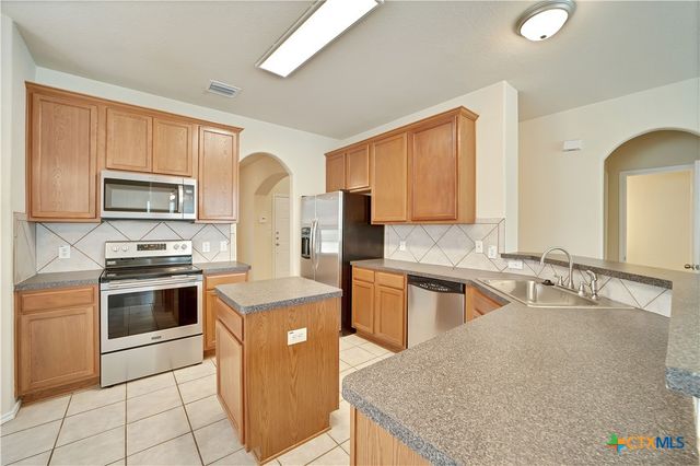 121 Park Lane, San Marcos, TX 78666