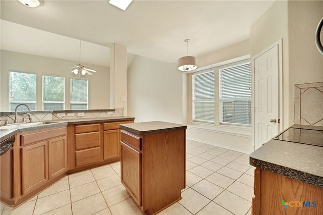 121 Park Lane, San Marcos, TX 78666