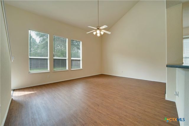 121 Park Lane, San Marcos, TX 78666