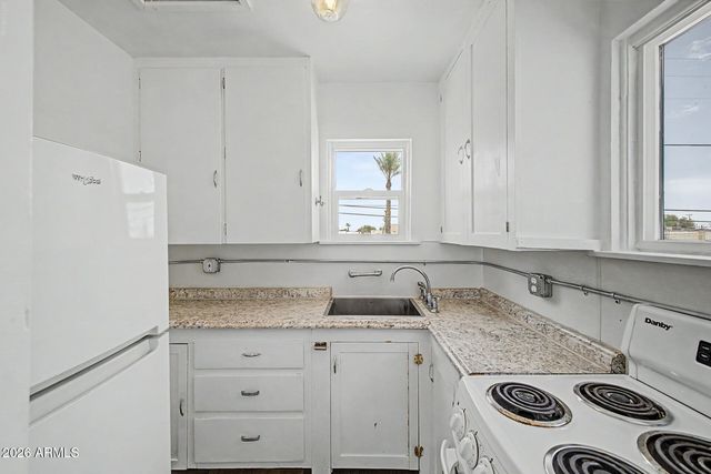 326 W PINKLEY Avenue, Coolidge, AZ 85128
