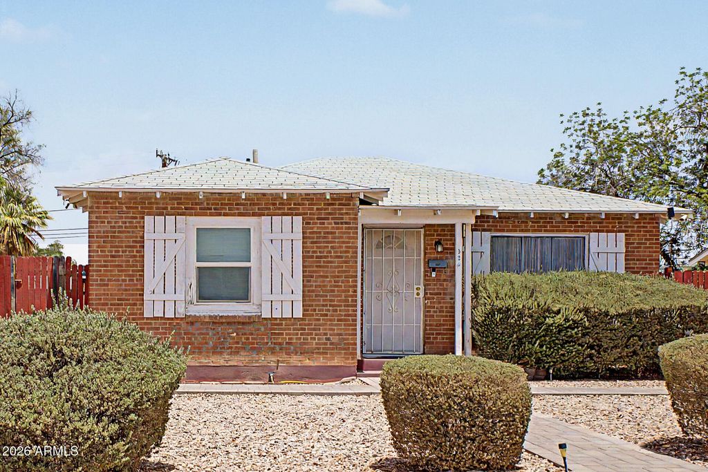 326 W PINKLEY Avenue, Coolidge, AZ 85128