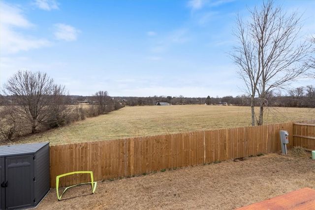 2590 N Snowball Drive, Fayetteville, AR 72704