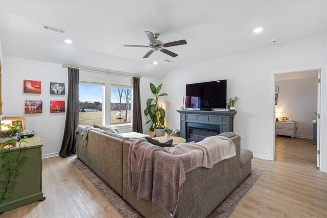 2590 N Snowball Drive, Fayetteville, AR 72704