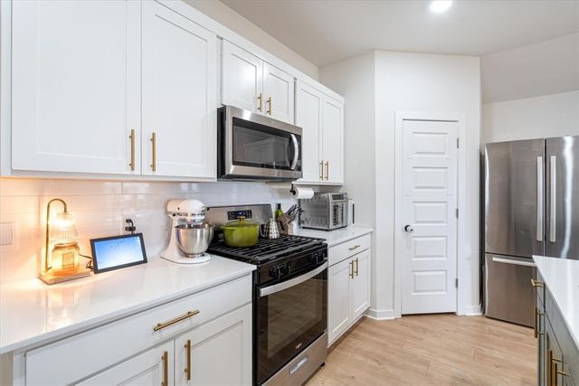 2590 N Snowball Drive, Fayetteville, AR 72704