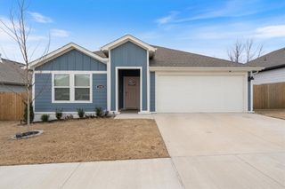 2590 N Snowball Drive, Fayetteville, AR 72704