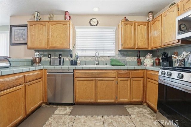 15342 Kearny, Adelanto, CA 92301