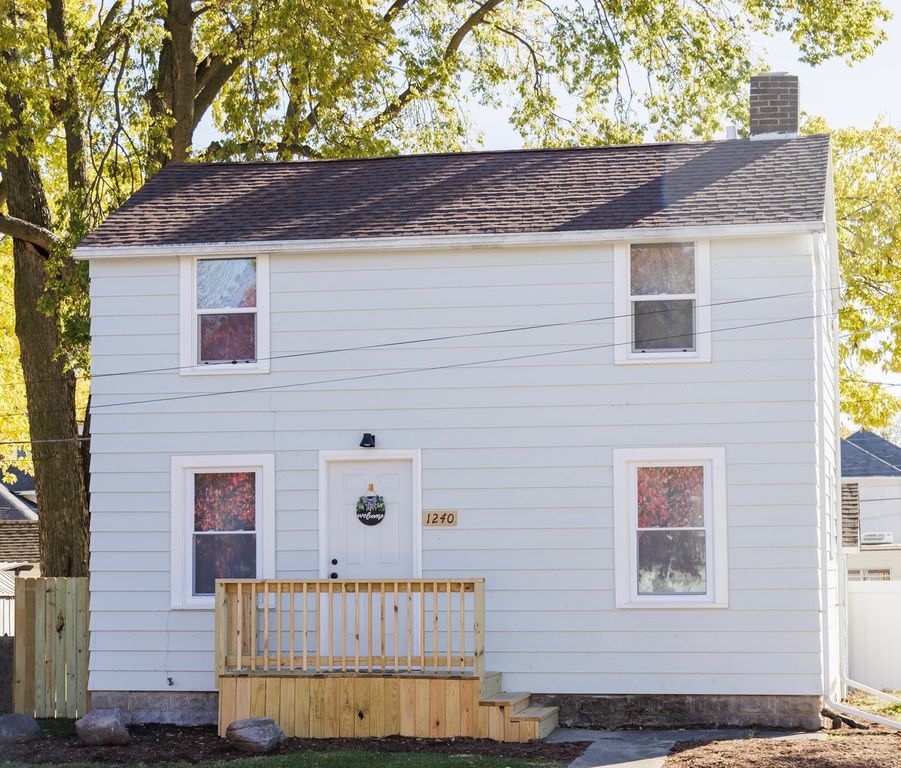 1240 W Merchant Street, Kankakee, IL 60901