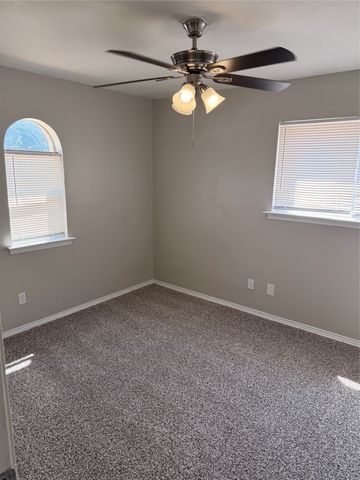 2510 S Fielder Road, Arlington, TX 76015