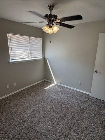 2510 S Fielder Road, Arlington, TX 76015