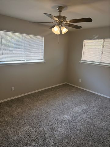 2510 S Fielder Road, Arlington, TX 76015