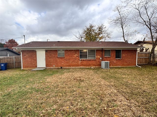 2510 S Fielder Road, Arlington, TX 76015