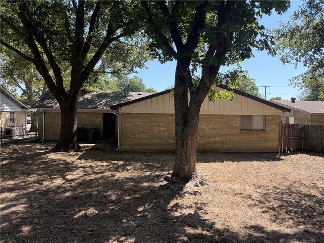 2510 S Fielder Road, Arlington, TX 76015