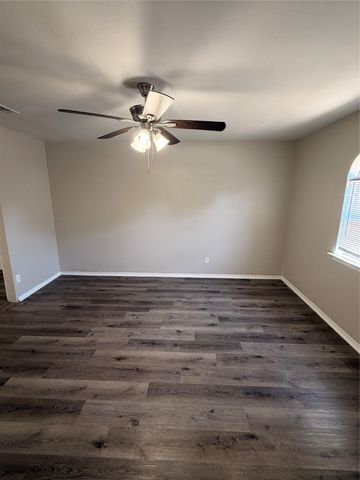 2510 S Fielder Road, Arlington, TX 76015