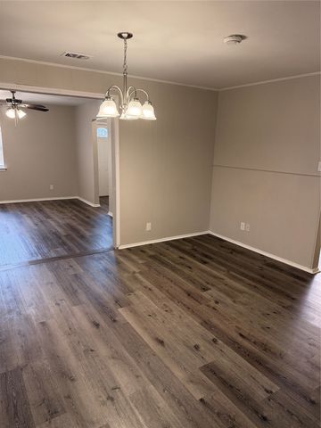 2510 S Fielder Road, Arlington, TX 76015