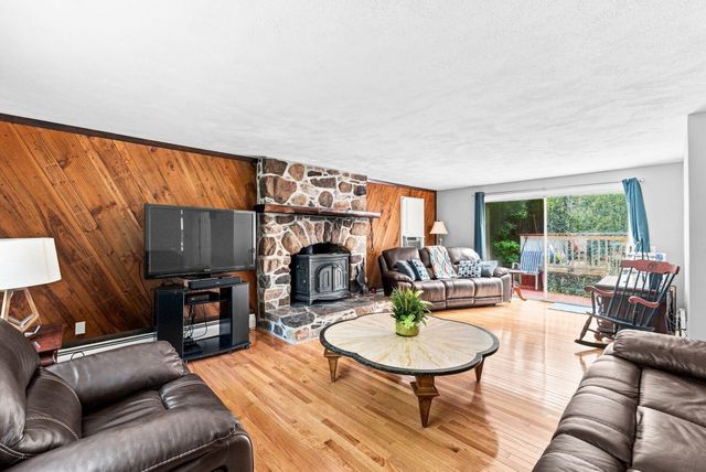 170 Rocky Hill Rd, Rehoboth, MA 02769