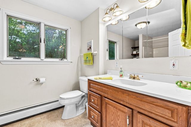 170 Rocky Hill Rd, Rehoboth, MA 02769